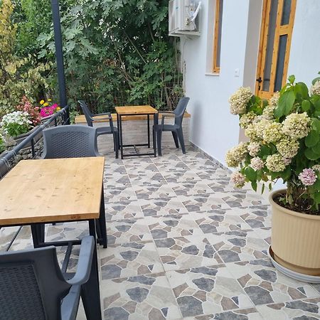 Bed and Breakfast Tony'S Terrace Gjirokastër Exterior foto