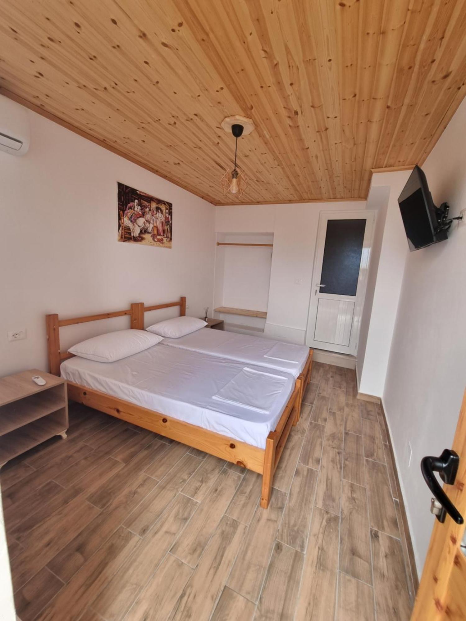 Bed and Breakfast Tony'S Terrace Gjirokastër Exterior foto